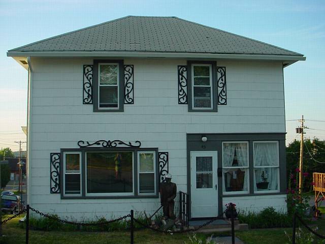 Click to display next picture